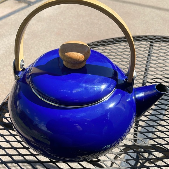 Teapot Blue 6” Diameter - Picture 1 of 5
